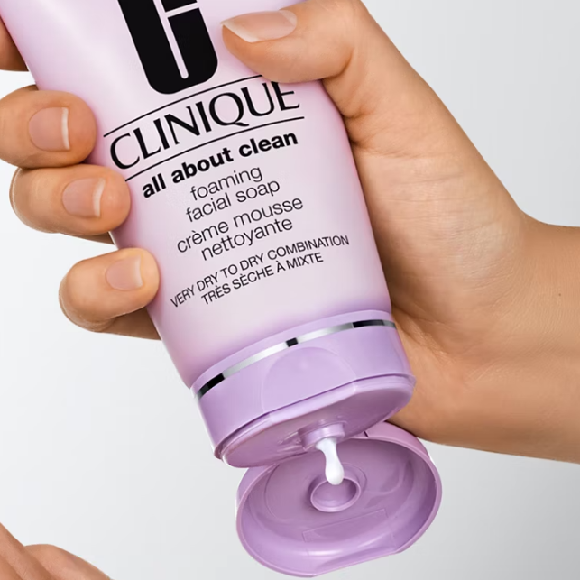 RINKINYS ANTI-AGE RYTO RITUALAS | Prausiklis + C vitamino serumas + SPF 50 PA++++ + paakių kremas