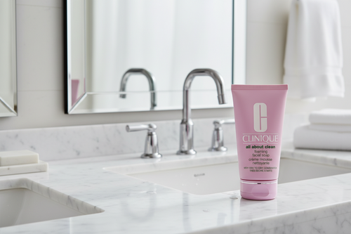Clinique All About Clean | Kreminis putojantis valiklis sausai ir mišriai odai 150ml | Švelnus drėkinamasis valymas