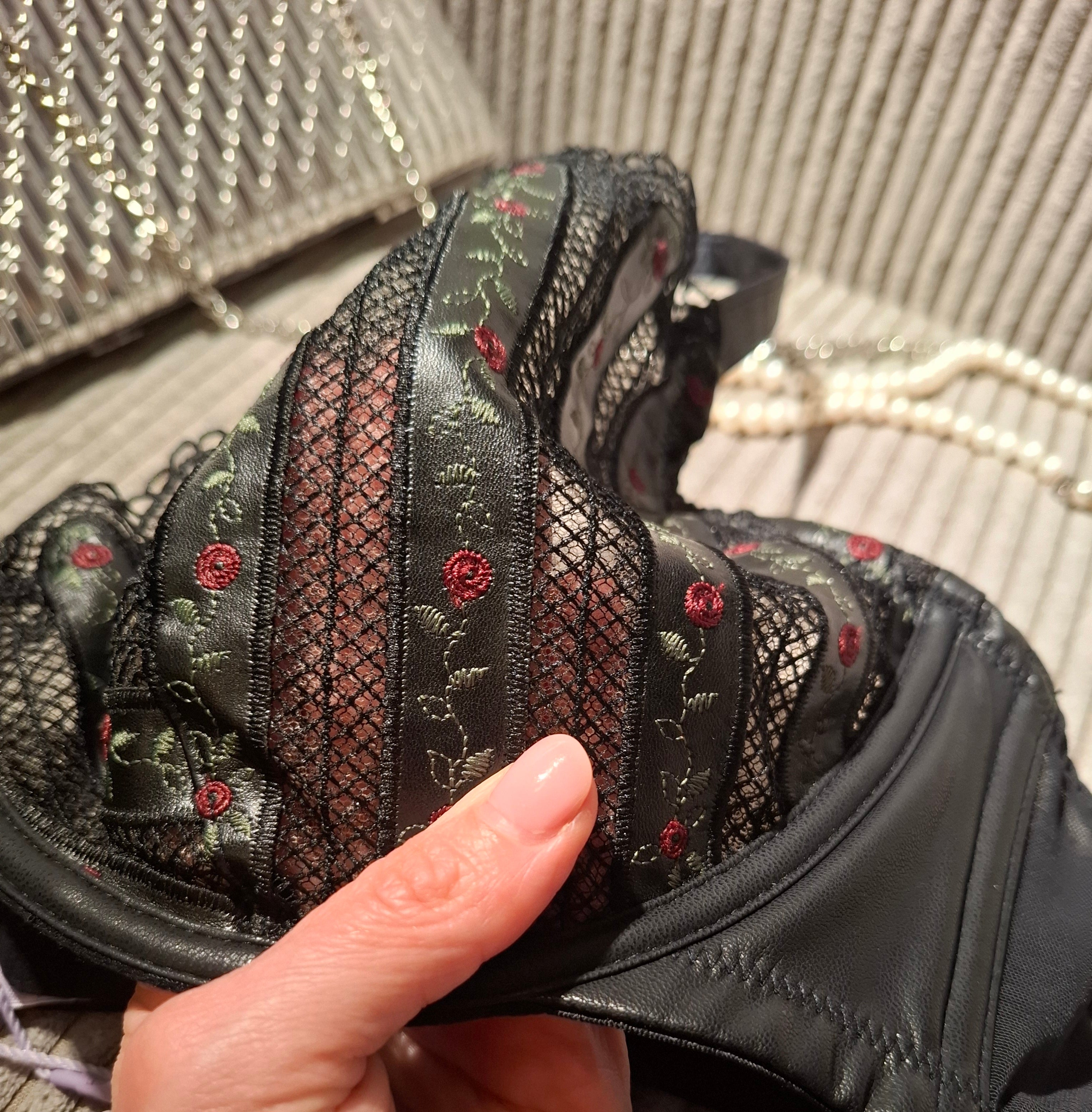 SAVAGE FENTY BY RIHANNA liemenėlė