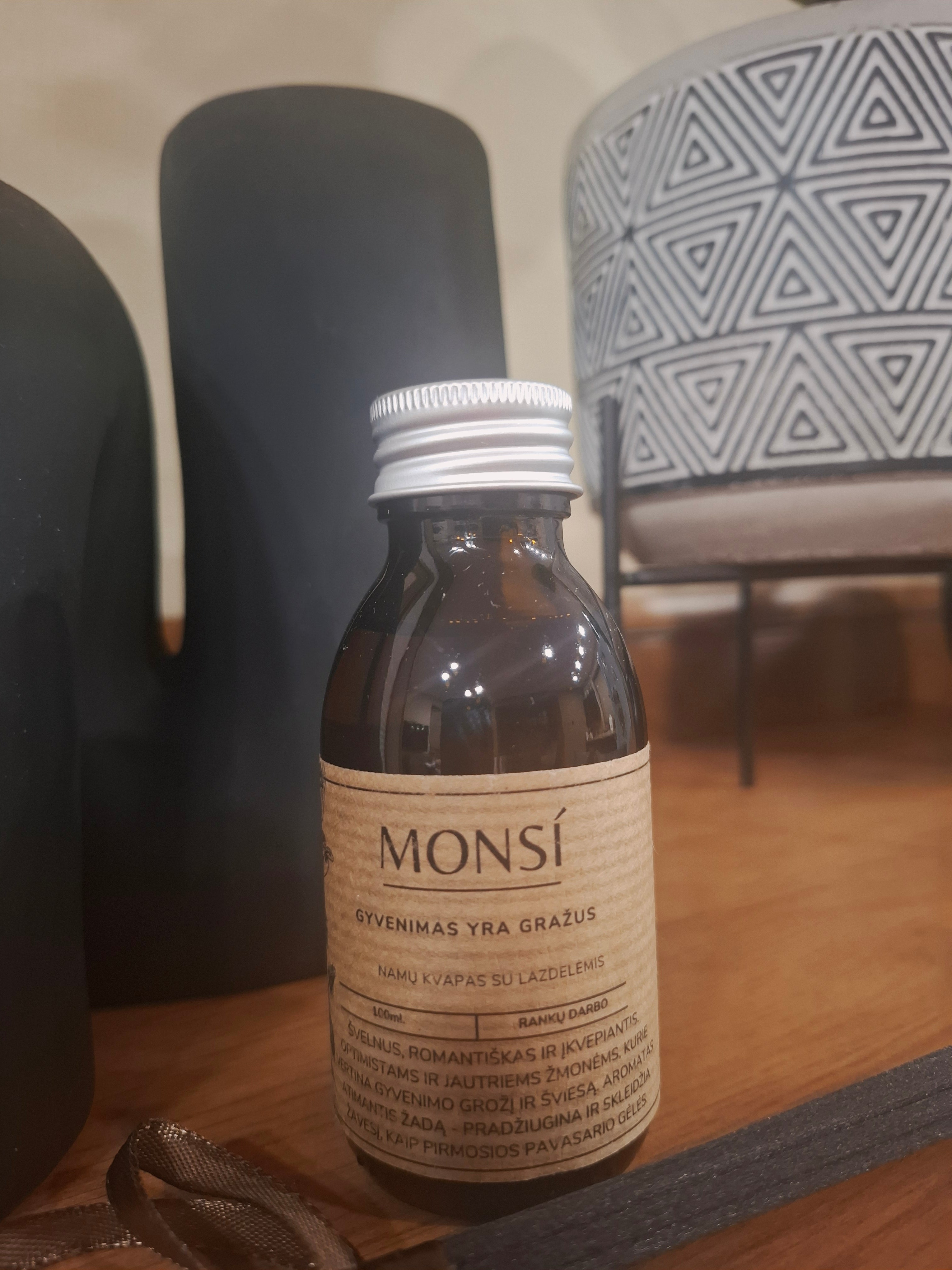 MONSI namų kvapas su lazdelėmis Gyvenimas yra gražus 100 ml.