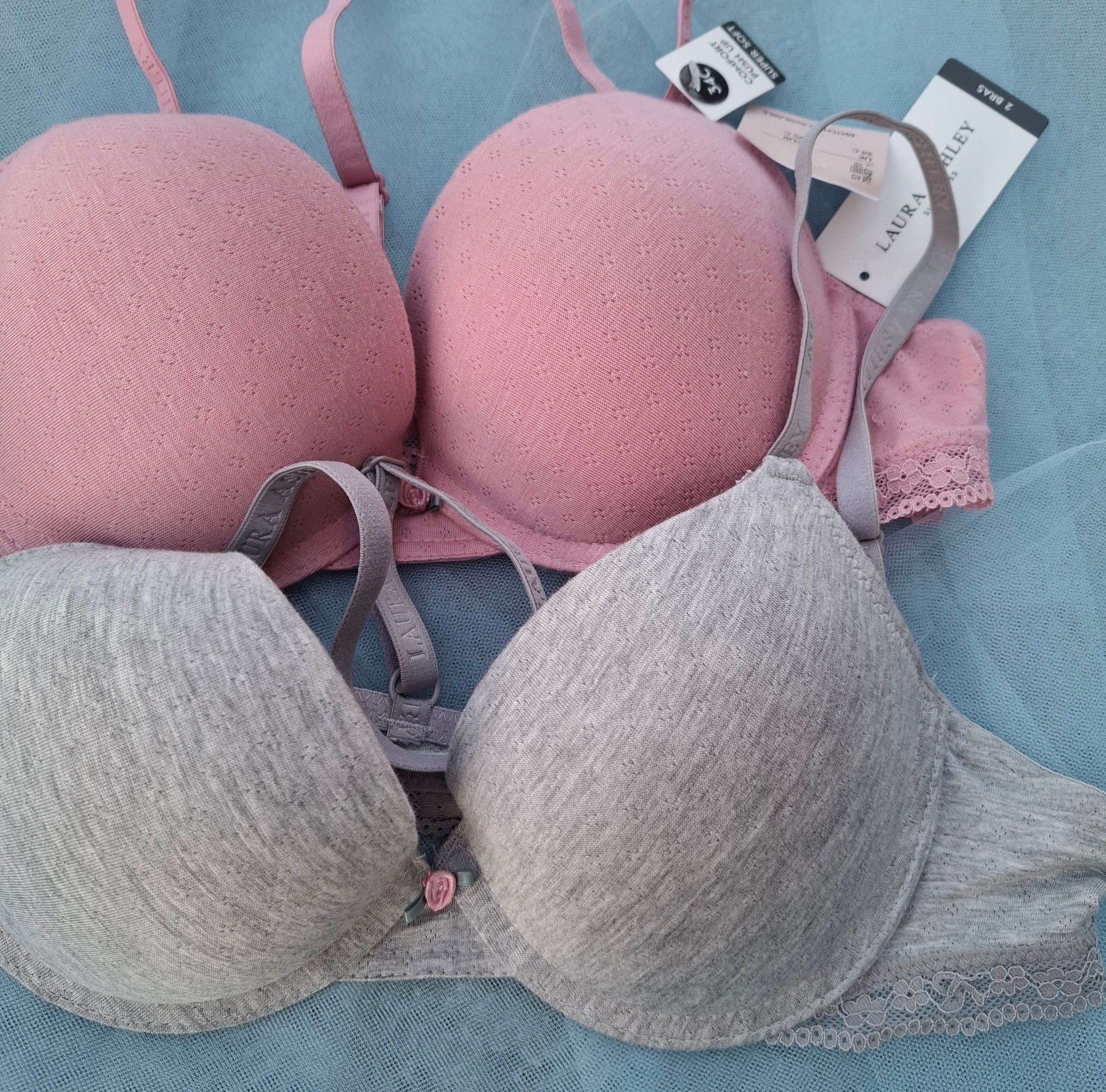 LAURA ASHLEY dviejų liemenėlių rinkinys